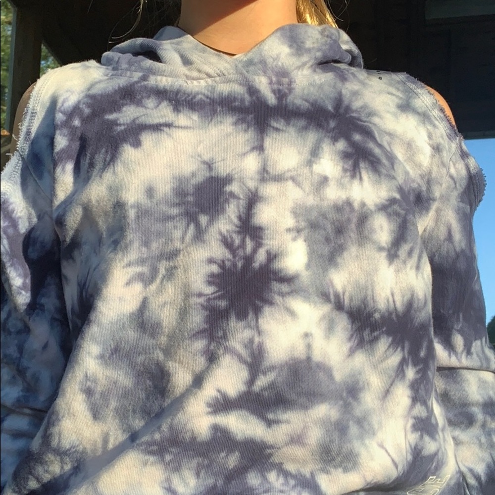 Girls Blue tiedye Shoulder slit crop top